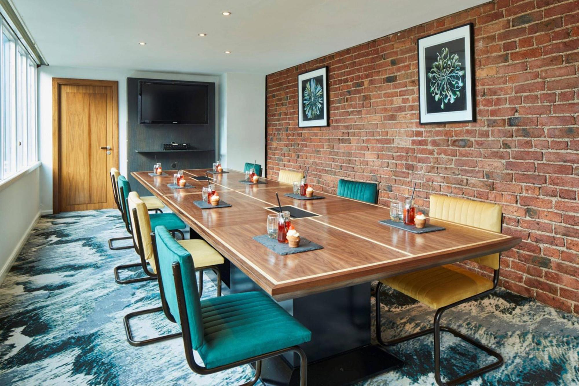 Manchester Marriott Victoria & Albert Hotel Екстер'єр фото